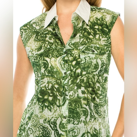 Fashion Magazine Sleeveless Green Floral Button Down Shirt
Size Xl - Picture 1 of 10